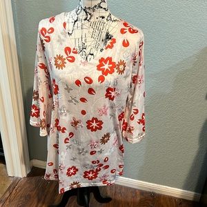Mid length sleeve floral shirt
